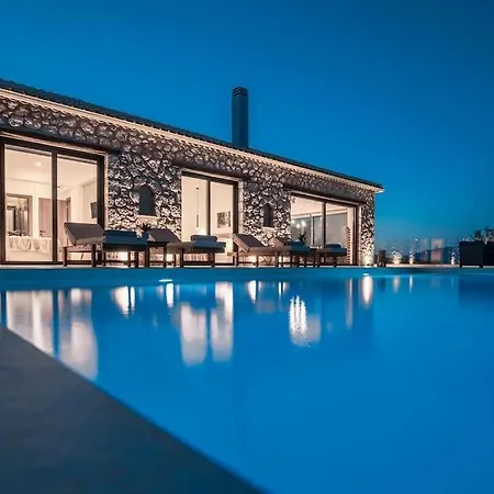 Infinito Villa Skinaria