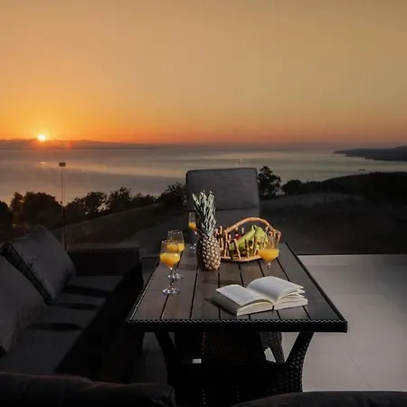 Infinito Villa Skinária